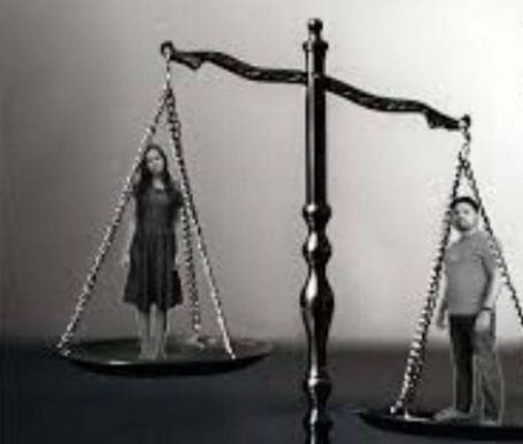 किशोरियों के हिस्से में ही भेदभाव क्यों?