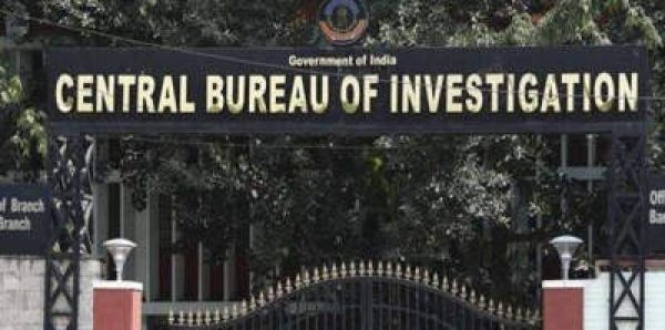 दिल्ली शराब नीति मामला : सीबीआई ने कारोबारी से रिश्‍वत लेने के आरोप में ईडी अधिकारी को हिरासत में लिया 