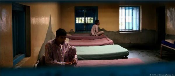 कश्मीर: दशकों का संघर्ष दिखाते मानसिक स्वास्थ्य क्लीनिक