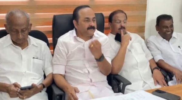 पुथुप्पल्ली उपचुनाव: चांडी ओमन को लगातार बढ़त