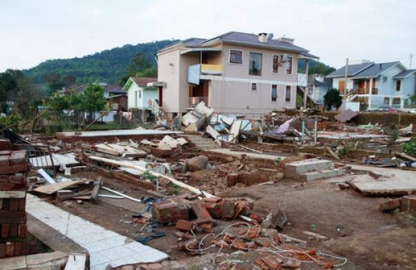 ब्राजील में चक्रवात से मरने वालों की संख्या बढ़कर 47 हुई