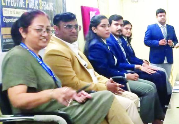 मैट्स में इफेक्टिव पब्लिक स्पीकिंग पर संगोष्ठी