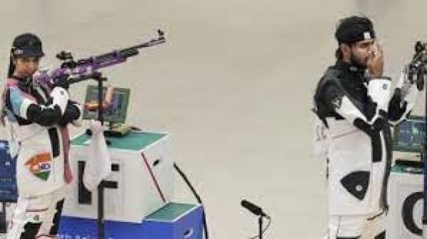 रोमांचक मुकाबले के बाद पदक से चूकी दिव्यांश और रमिता की जोड़ी