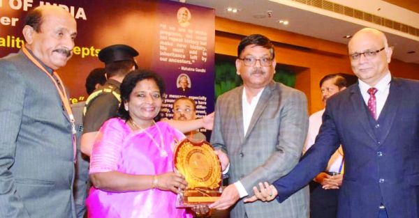 गुणवत्ता नियंत्रण में योगदान के लिए एनएमडीसी ने जीता बेस्ट ऑर्गनाइजेशन अवॉर्ड 2023