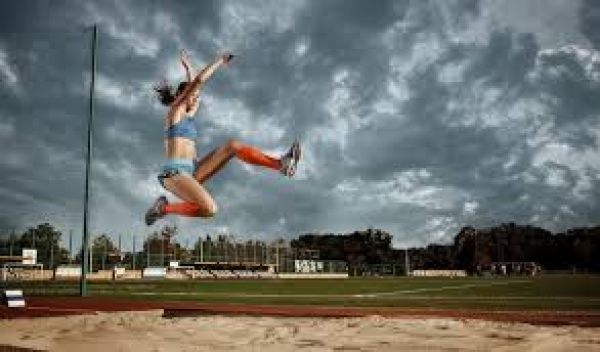 भारतीय खिलाड़ी लंबी कूद, 1500 मीटर, महिला 100 मीटर बाधादौड़ के फाइनल में