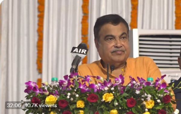 ‘छत्तीसगढ़’ का संपादकीय :  चुनाव के वक्त सरकारी और निजी पैसों के ऐसे हिंसक इस्तेमाल को रोकें