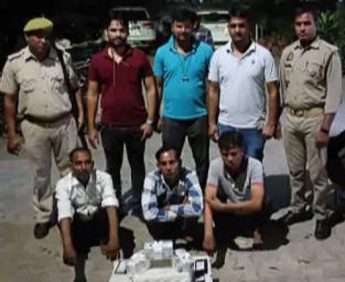 मेरठ में नकली नोट व प्रिंटिंग मशीन जब्त, तीन गिरफ्तार