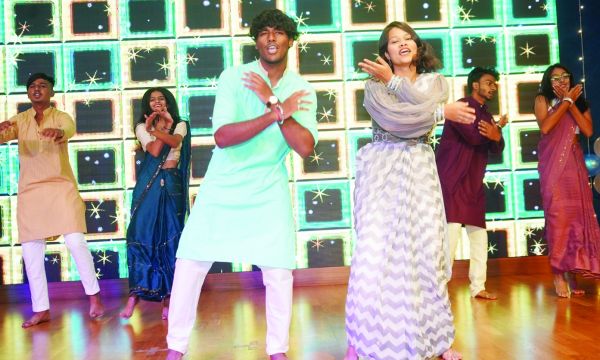 मैक में नवप्रवेशितों का जोरशोर स्वागत