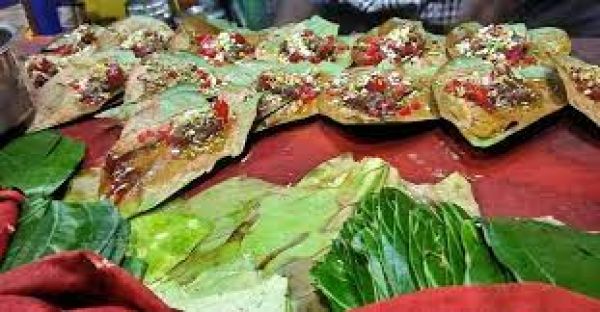 मुझे पान चबाने वाले हमशक्ल दीखते हैं