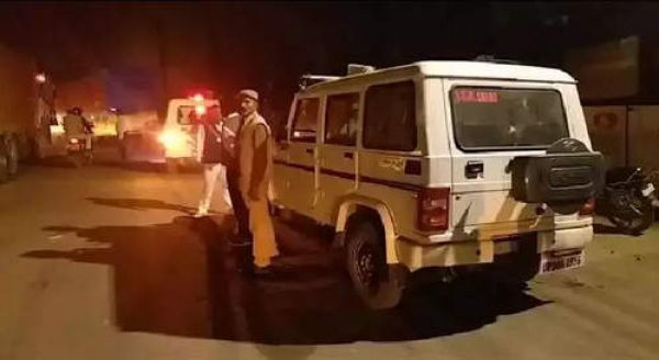 उन्नाव रेप पीड़िता ने अपने ही परिवार पर लगाया पैसे हड़पने और घर से बाहर निकालने का आरोप