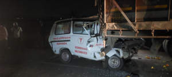महाराष्ट्र: बीड में दो अलग-अलग सड़क दुर्घटनाओं में डॉक्टर समेत 9 की मौत