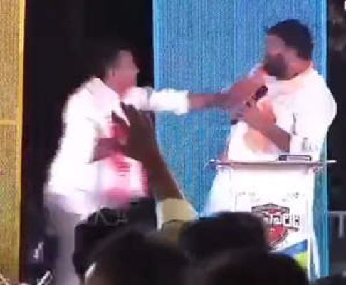 बीआरएस विधायक ने लाइव टीवी डिबेट के दौरान भाजपा उम्मीदवार पर किया हमला 