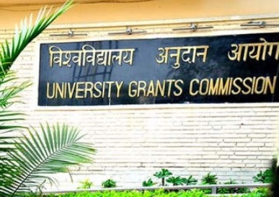 देश भर की 300 यूनिवर्सिटी में 4 वर्षीय अंडरग्रैजुएट प्रोग्राम होगा लागू