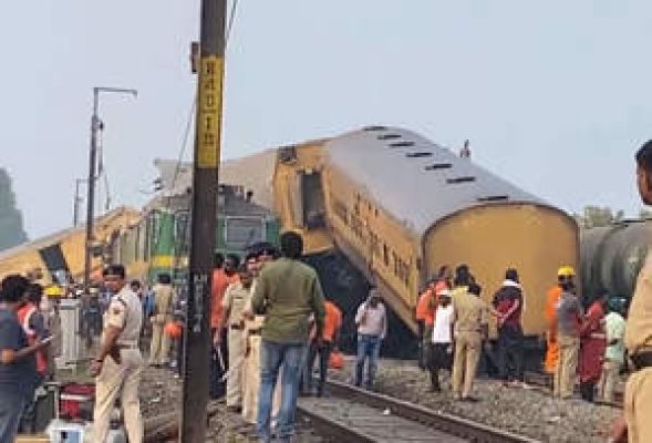 आंध्र में रेलगाड़ियों की टक्कर ओडिशा रेल दुर्घटना की लगभग है पुनरावृत्ति