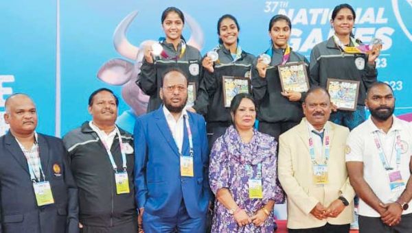  प्रदेश महिला फेंसिंग टीम ने पहली बार जीता राष्ट्रीय रजत