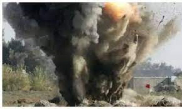जम्मू कश्मीर के पूंछ में नियंत्रण रेखा के समीप बारूदी सुरंग धमाके में तीन सैनिक घायल