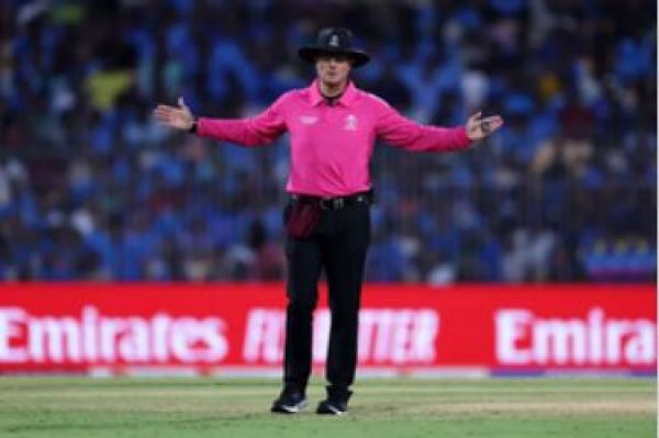 रिचर्ड इलिंगवर्थ और रिचर्ड कैटलबोरो फाइनल में होंगे मैदानी अंपायर