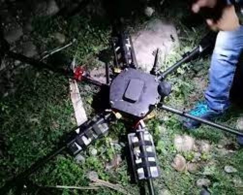 जम्मू में नियंत्रण रेखा के पास बक्से से हथियार एवं विस्फोटक बरामद
