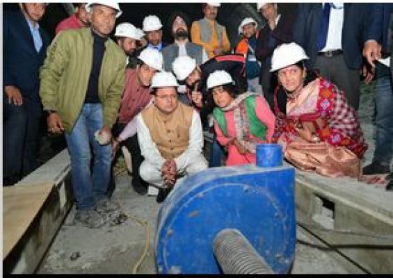 सिलक्यारा सुरंग हादसा : हैदराबाद से मंगाया गया प्लाज्मा कटर, मुख्यमंत्री धामी बोले- अंदर फंसे सभी श्रमिक स्वस्थ हैं