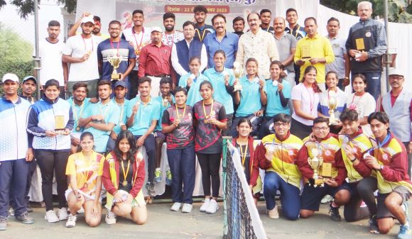 केआईआईटी भुवनेश्वर दोनों वर्गों में विजेता