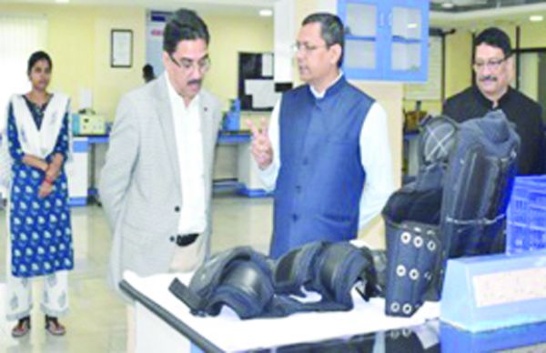 एसईसीएल द्वारा सिपेट में बेरोजगारों का मशीन ऑपरेटर-प्लास्टिक प्रोसेसिंग कोर्स 