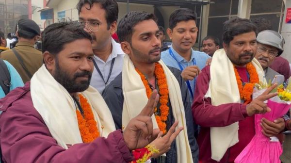 उत्तरकाशी की सुरंग में फंसने वाले बिहार  के मजदूरों ने सुनाया 17 दिन का हाल