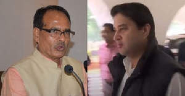 मध्य प्रदेश में मिल रहे हैं भाजपा और कांग्रेस के बड़े नेता