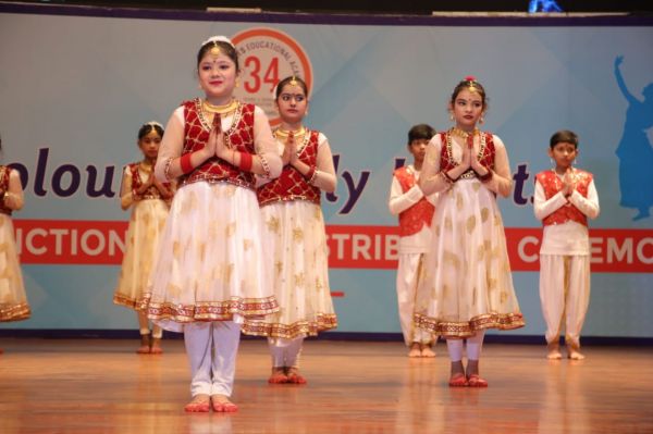 होली हार्ट्स स्कूल का वार्षिकोत्सव 