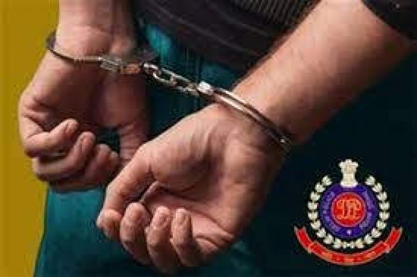 दिल्ली से एक करोड़ रुपये की अफीम जब्त, 2 अंतरराज्यीय तस्कर गिरफ्तार