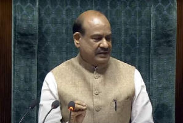 सुरक्षा में चूक पर लोकसभा में हंगामा, कार्यवाही दिनभर के लिए स्थगित, 14 सांसद पूरे सत्र के लिए निलंबित