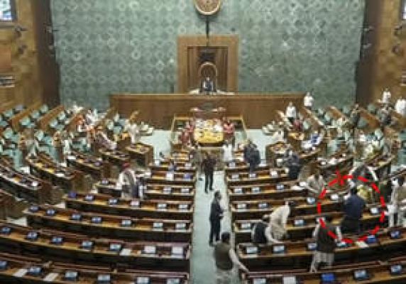 अधीर रंजन चौधरी ने संसद सुरक्षा उल्लंघन पर चुप्पी के लिए पीएम मोदी, अमित शाह की आलोचना की