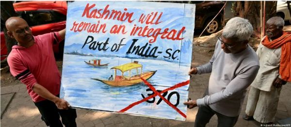 आर्टिकल 370 पर फैसले के बाद क्या होगा कश्मीर का भविष्य