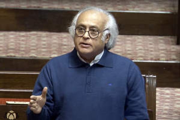 घुसपैठियों को संसद का पास दिलाने वाले भाजपा सांसद से अब तक पूछताछ क्यों नहीं की गई: कांग्रेस