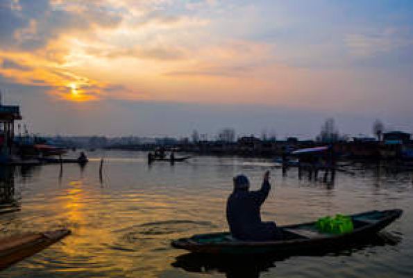 श्रीनगर में न्यूनतम तापमान फ्रीजिंग प्वाइंट से ऊपर