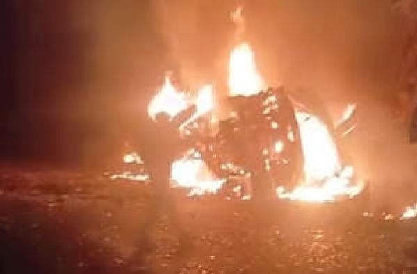 गुना में डंपर से टकराने के बाद बस में लगी आग, 13 यात्री जिंदा जले