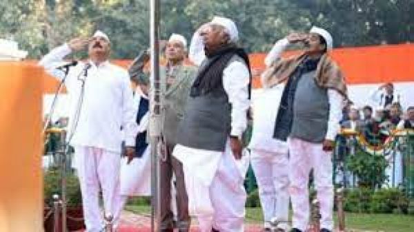कांग्रेस के स्थापना दिवस पर खरगे ने कहा : पार्टी का उद्देश्य जनकल्याण, जनता की प्रगति
