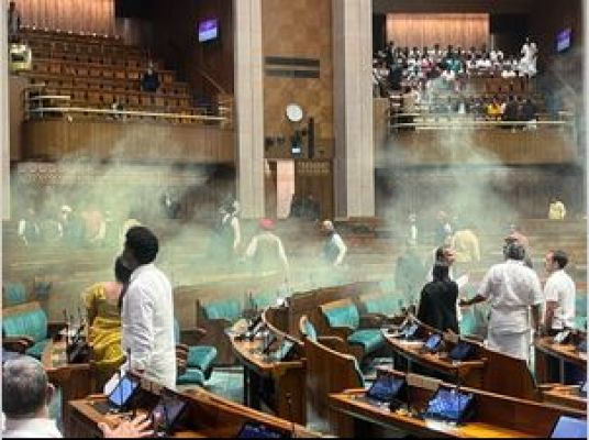 संसद की सुरक्षा में सेंध : दिल्ली की अदालत ने 6 आरोपियों को 14 दिन की न्यायिक हिरासत में भेजा