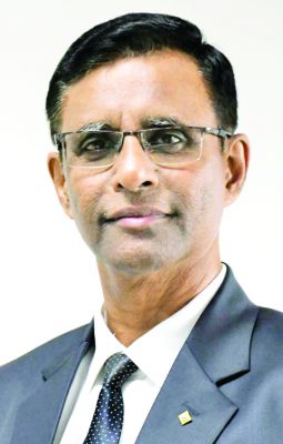 ट्रिपल आईटी निदेशक आई ट्रिपल ई लाइफ फेलो 