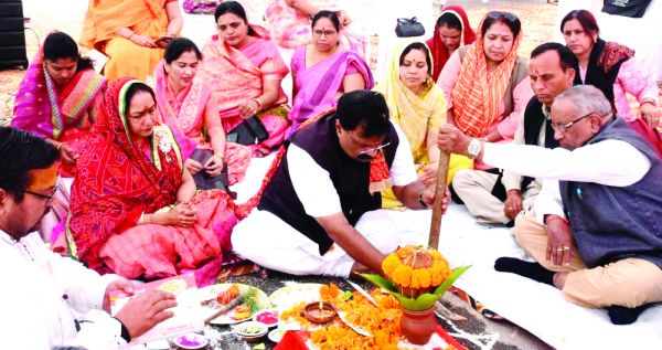 वैदिक मंत्रोच्चार से स्वदेशी मेला स्थल भूमिपूजन