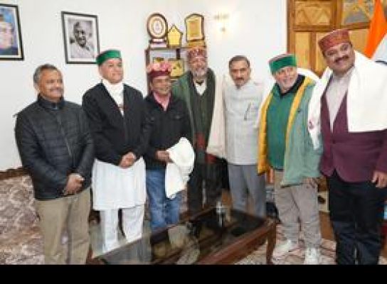 नाना पाटेकर, राजपाल यादव ने हिमाचल के मुख्यमंत्री से की मुलाकात