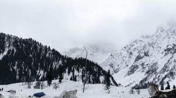 कश्मीर घाटी में शीत लहर का प्रकोप बढ़ा