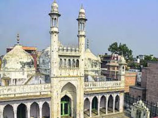 ज्ञानवापी मस्जिद परिसर की सर्वे रिपोर्ट सभी पक्षकारों को सौंपने का आदेश