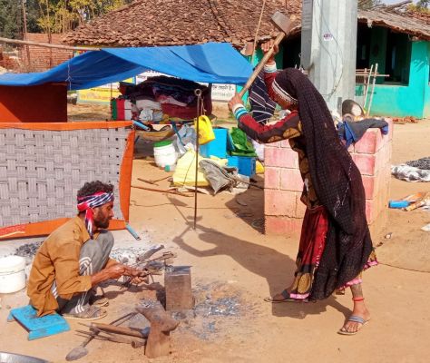 लोहे के कल-पुर्जों के सहारे 21वीं सदी