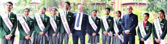 आपके परिश्रमी प्रयास सराहनीय, विचार आदान प्रदान करना उत्कृष्टता के लिए जरूरी-डॉ. फ्लेमिंग