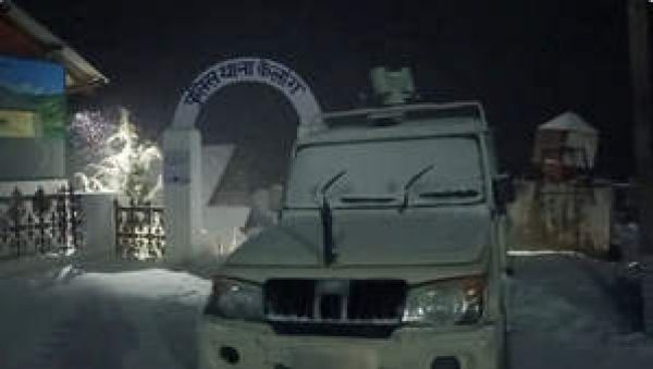 हिमाचल में सीज़न की पहली व्यापक बर्फबारी, किसानों व होटल व्यवसायियों में खुशी की लहर