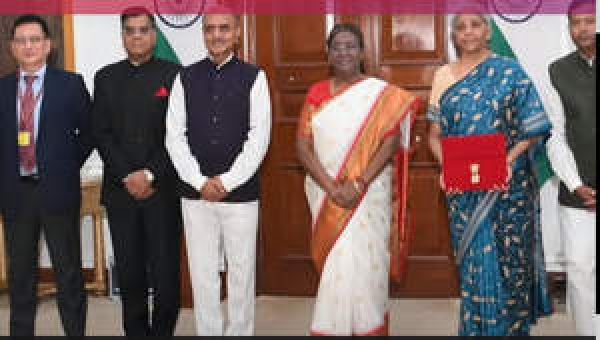 पीएम मोदी की अध्यक्षता में हुई कैबिनेट की बैठक में अंतरिम बजट पर लगी मुहर