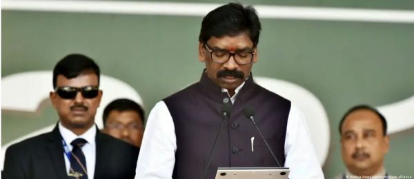 क्या है 'भूमि घोटाला' जिसमें गिरफ्तार हुए हेमंत सोरेन