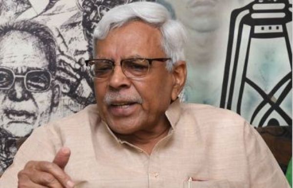नीतीश अतीत हैं, तेजस्वी हैं भविष्य : शिवानंद तिवारी