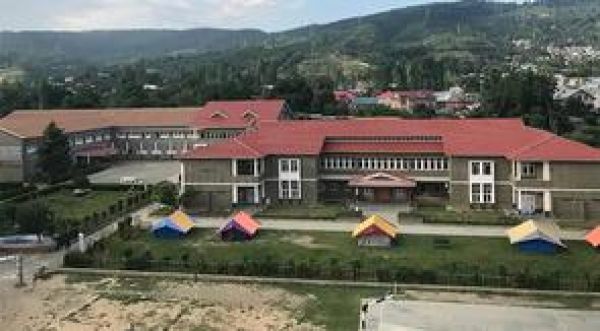 कश्मीर के सबसे पुराने मिशनरी स्कूलों में से एक के बंद होने का खतरा