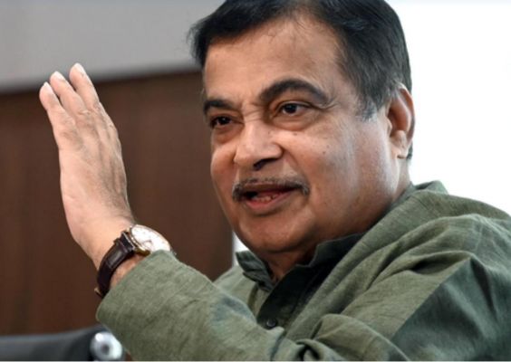 देश के पुनर्निर्माण में आडवाणी की अहम भूमिका : गडकरी